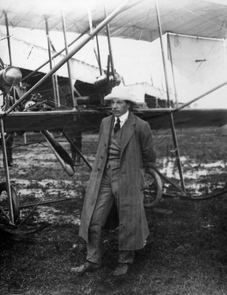 Пилот Тимофей Никифорович Ефимов во время перелета Санкт-Петербург – Москва 10-15 июля 1911 г.